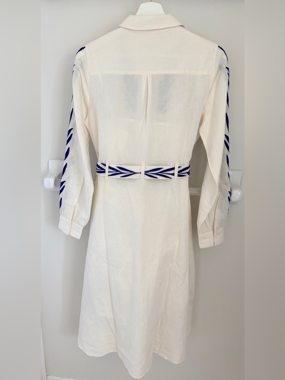 Sezane Andinette Dress with Sezane Gift Item - Picture 4 of 9